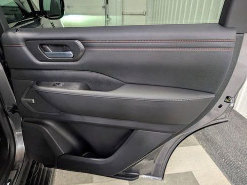 Used 2025 Nissan Armada PRO-4X w/ Pro-4X Premium Package image 27