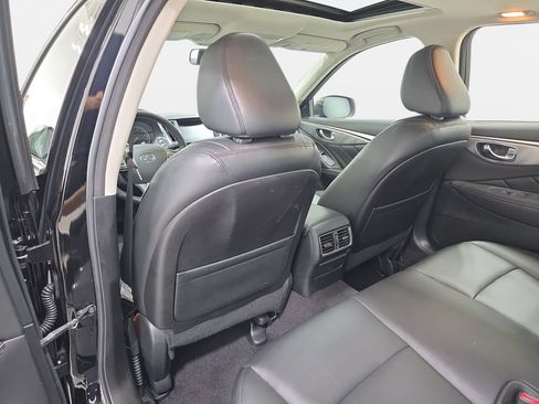 Used 2015 INFINITI Q50 AWD w/ Moonroof Package image 12