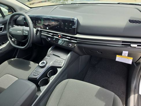 New 2027 Kia Sportage LX FWD image 11