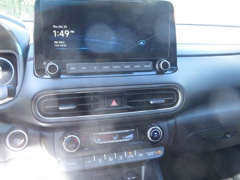 Used 2022 Hyundai Kona Limited image 20