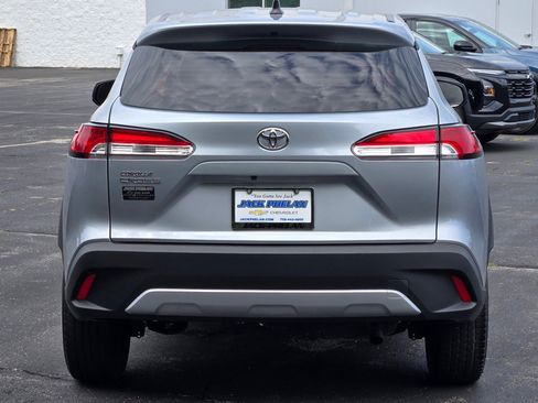 Used 2024 Toyota Corolla Cross L image 11