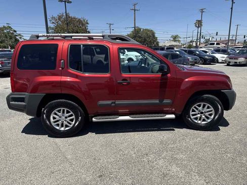 Used 2015 Nissan Xterra 2WD image 4