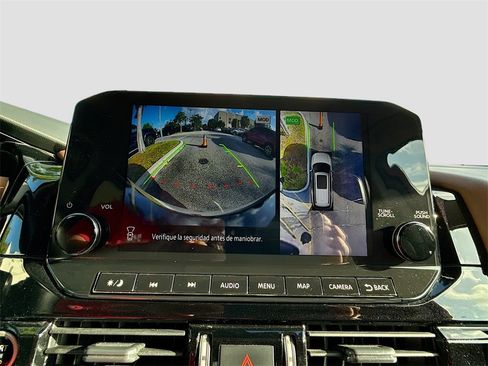 Used 2023 Nissan Pathfinder Platinum image 15