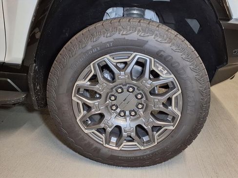 Used 2026 GMC Hummer EV SUV AWD/4WD image 5