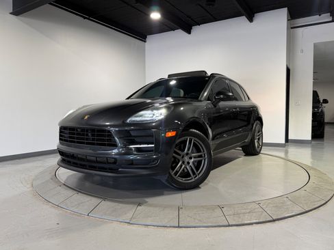 Used 2021 Porsche Macan AWD/4WD image 3