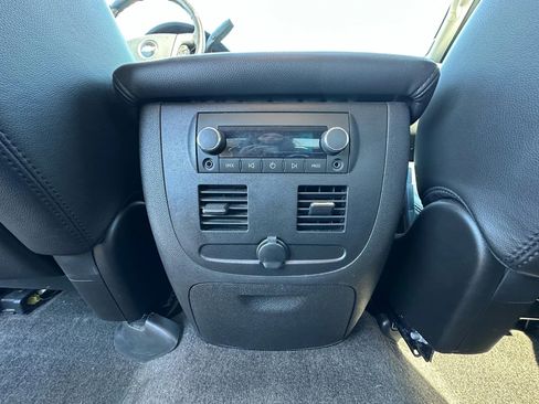 Used 2010 Chevrolet Avalanche LT w/ Luxury Package image 12