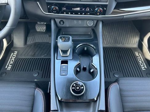 New 2026 Nissan Rogue SV AWD/4WD image 18