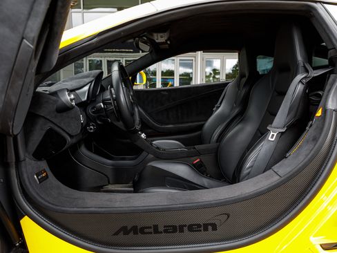 Used 2016 McLaren 675LT Coupe image 37