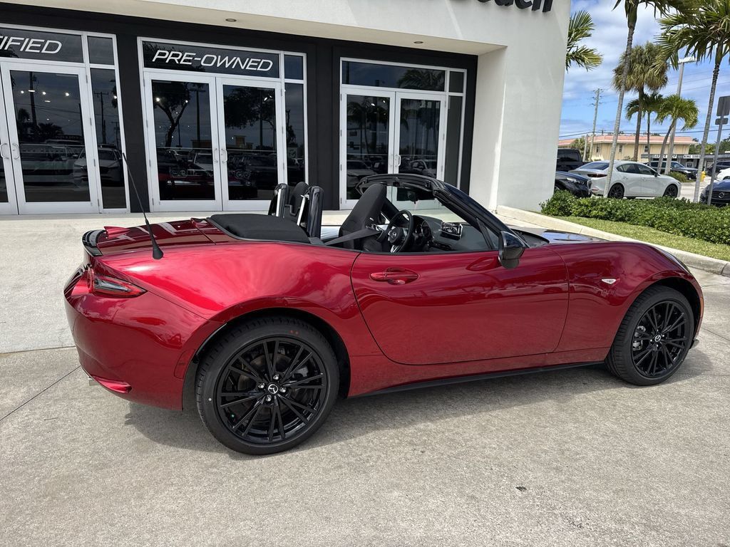 New 2026 MAZDA MX-5 Miata Club w/ Interior Package RWD image 4