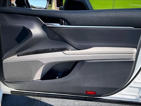 Used 2023 Toyota Camry SE w/ Convenience Package image 23