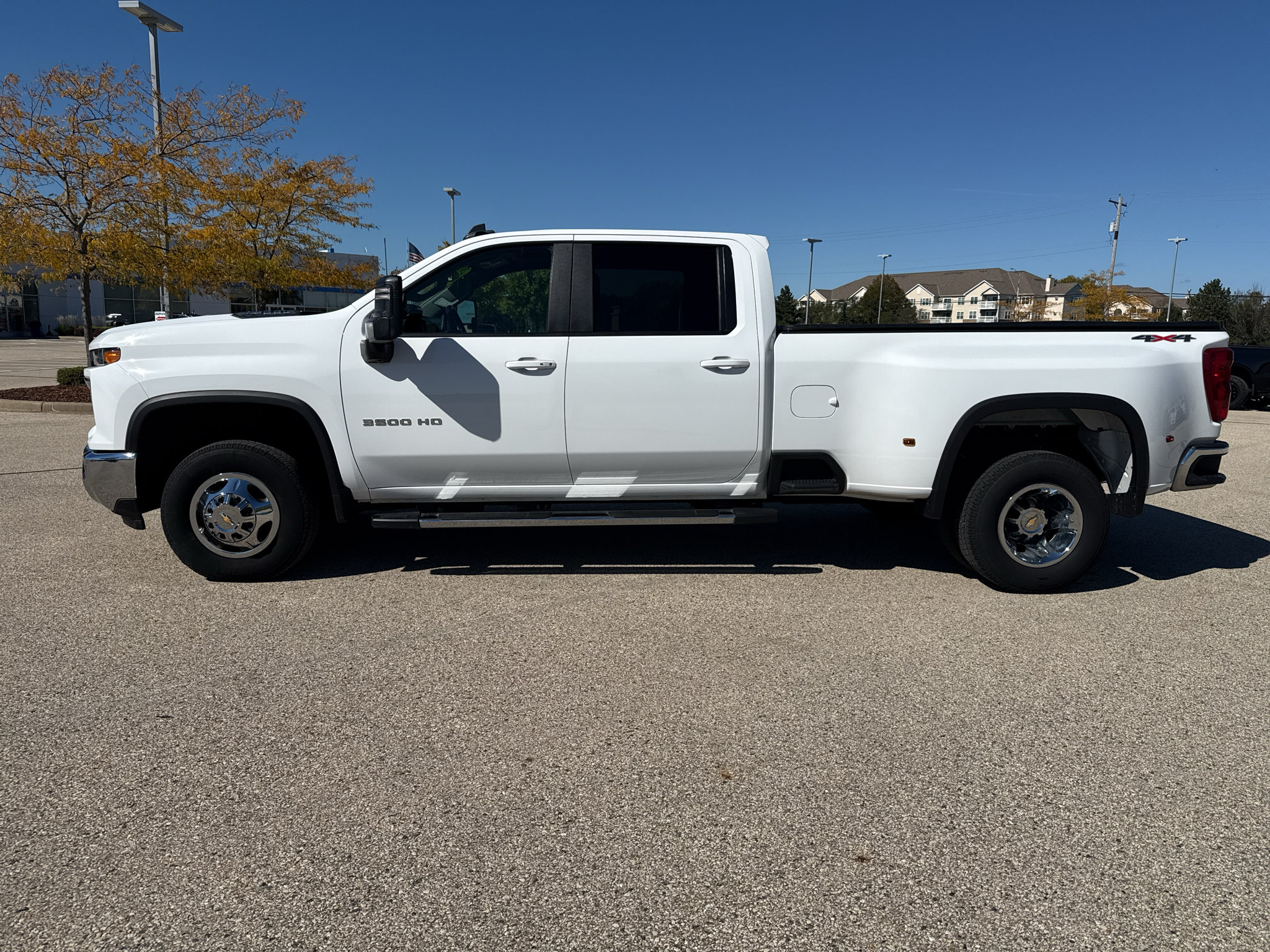 Used 2024 Chevrolet Silverado 3500 LT w/ All Star Edition AWD/4WD image 2