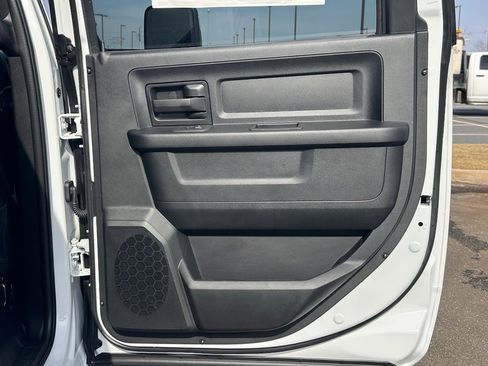 New 2026 RAM 3500 Tradesman AWD/4WD image 21