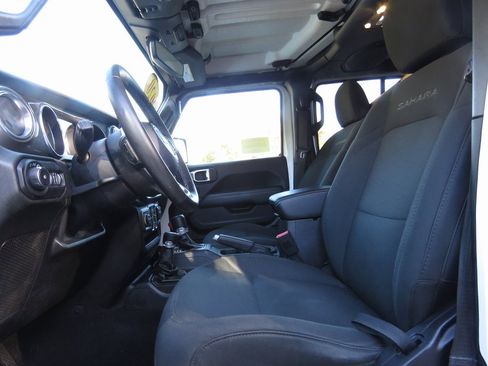 Used 2020 Jeep Wrangler Unlimited Sahara w/ Dual Top Group image 11
