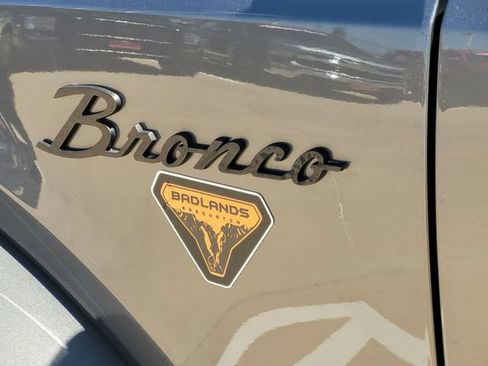 Used 2021 Ford Bronco Badlands AWD/4WD image 8