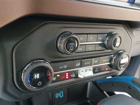 Used 2023 Ford Bronco Outer Banks image 31