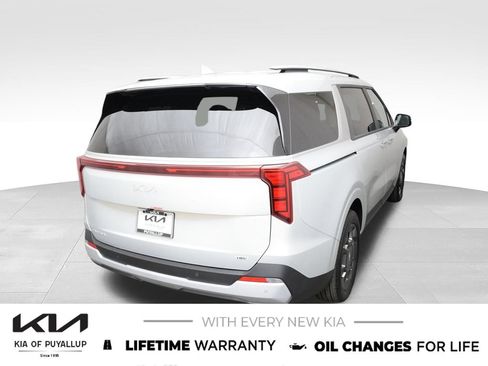 New 2026 Kia Carnival EX FWD image 5