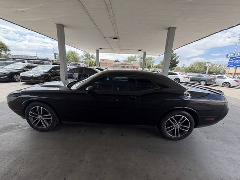 Used 2019 Dodge Challenger SXT AWD/4WD image 8