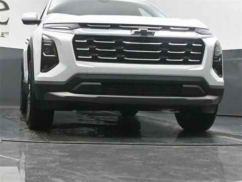 New 2026 Chevrolet Equinox LT w/ Safety and Technology Package image 3