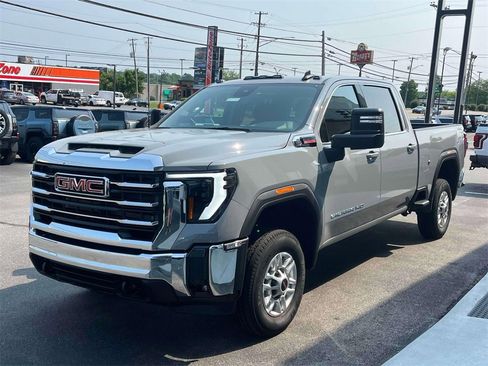 New 2025 GMC Sierra 2500 SLE w/ SLE Value Package; image 7