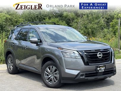 Certified 2025 Nissan Pathfinder SV w/ Black Appearance Package