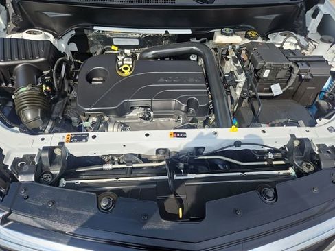 Used 2023 Chevrolet Equinox LT image 23