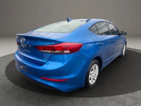 Used 2017 Hyundai Elantra SE image 5