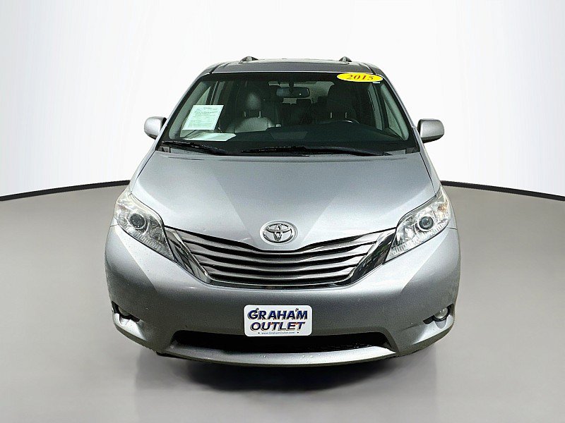 Used 2015 Toyota Sienna XLE w/ XLE Navigation Package FWD image 2