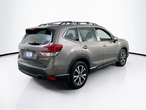 Used 2023 Subaru Forester Limited w/ Popular Package #3 AWD/4WD image 5