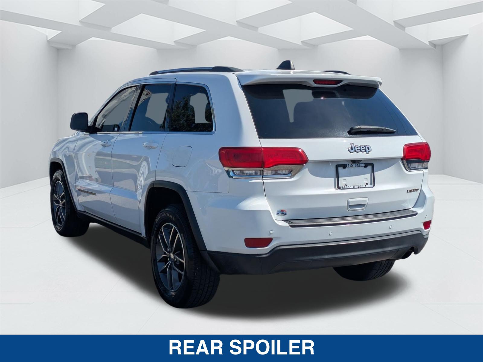 Used 2018 Jeep Grand Cherokee Laredo RWD image 7