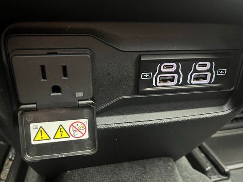 Used 2025 Jeep Grand Cherokee L Summit AWD/4WD image 18