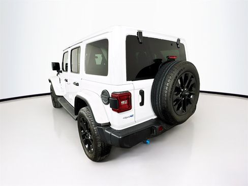 Used 2024 Jeep Wrangler Unlimited Sahara image 4