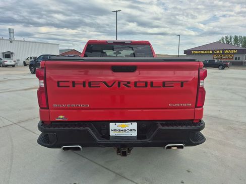 Used 2020 Chevrolet Silverado 1500 Custom Trail Boss w/ Custom Convenience Package AWD/4WD image 4