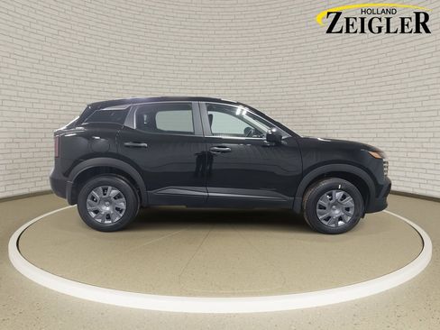 New 2026 Nissan Kicks S image 4
