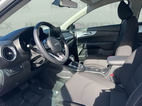 Used 2024 Kia Forte LXS image 9