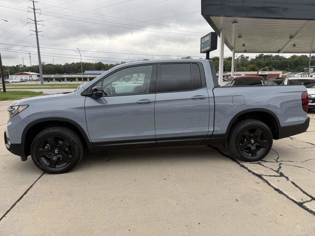 Used 2024 Honda Ridgeline Black Edition image 4