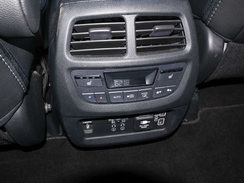Used 2022 Honda Pilot Touring image 14