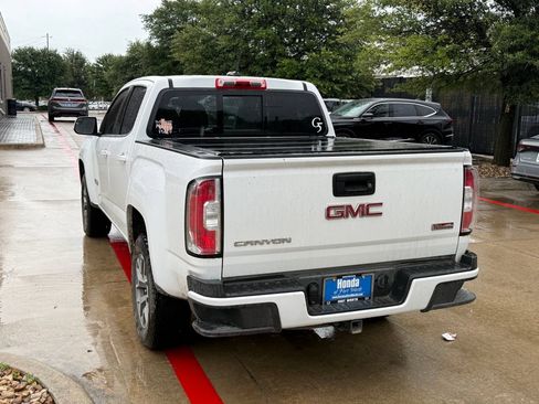Used 2017 GMC Canyon SLE w/ All Terrain Package AWD/4WD image 3