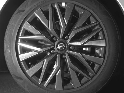 Used 2025 Nissan Altima 2.5 SV image 13