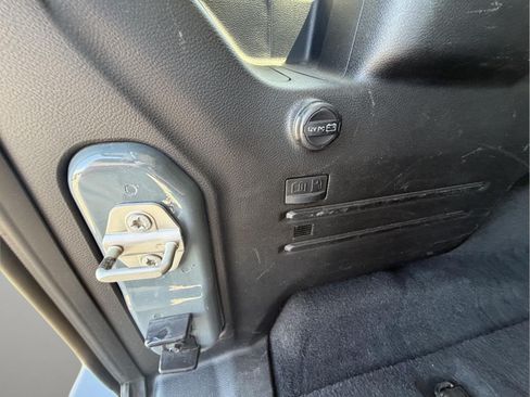 Used 2024 Jeep Wrangler Unlimited Sahara AWD/4WD image 38