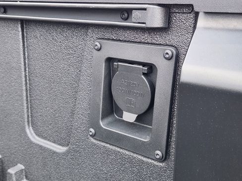 Used 2024 Toyota Tundra Limited image 32