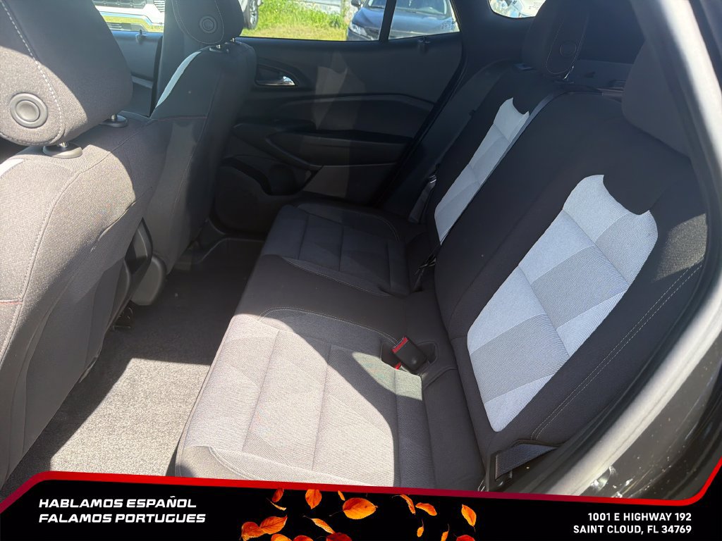 Used 2024 Chevrolet Trax RS FWD image 26