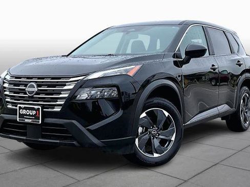 Certified 2025 Nissan Rogue SV image 1