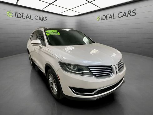 Used 2016 Lincoln MKX Select w/ Select Plus Package FWD image 3