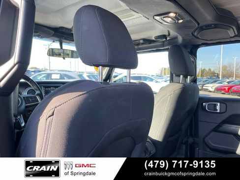 Used 2021 Jeep Wrangler Unlimited Sahara AWD/4WD image 23