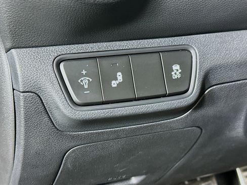 Used 2023 Kia Forte GT-Line w/ GT-Line Premium Package image 17