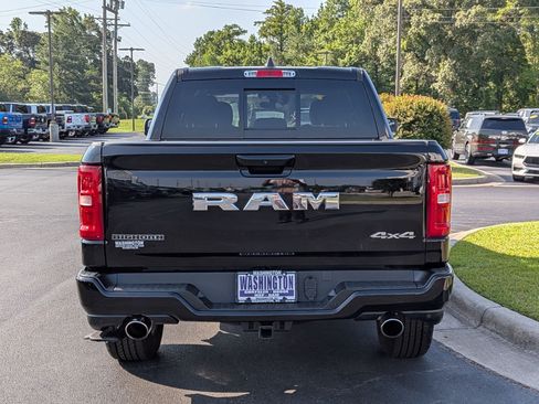 Used 2025 RAM 1500 Big Horn AWD/4WD image 6