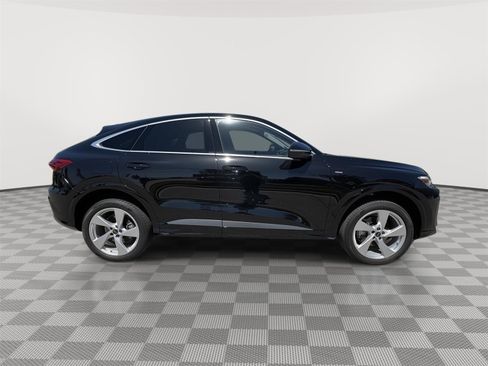 Used 2025 Audi Q5 Premium Plus w/ Premium Plus AWD/4WD image 6