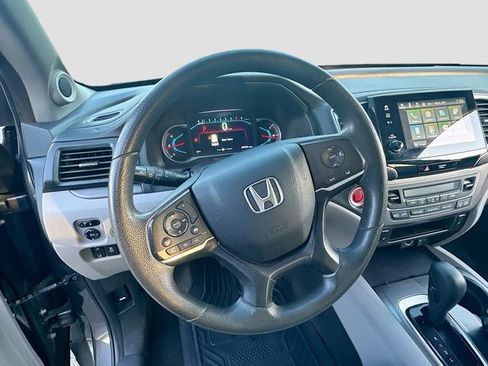 Used 2020 Honda Pilot EX image 12