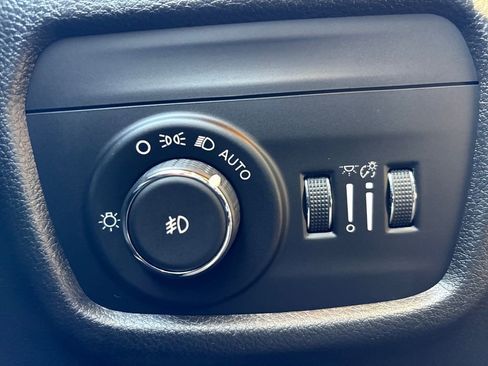 Used 2021 Jeep Grand Cherokee L Limited image 3