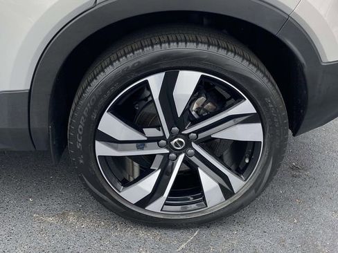 Used 2023 Volvo XC40 B5 Ultimate w/ Protection Package Premier image 7